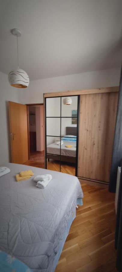 Matej 1 Apartment Zadar Bagian luar foto